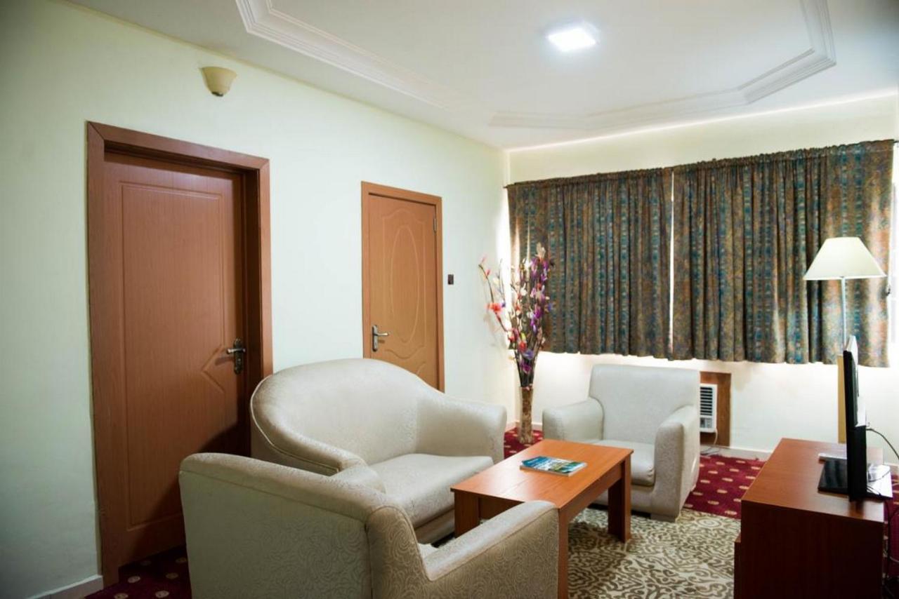 Room In Lodge - Grand Ibro Hotel Abuja Jabi Ngoại thất bức ảnh